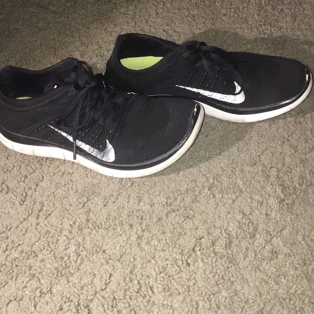 Black Nike Free Run Flyknit